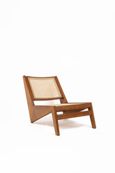 V Relaxed Chair