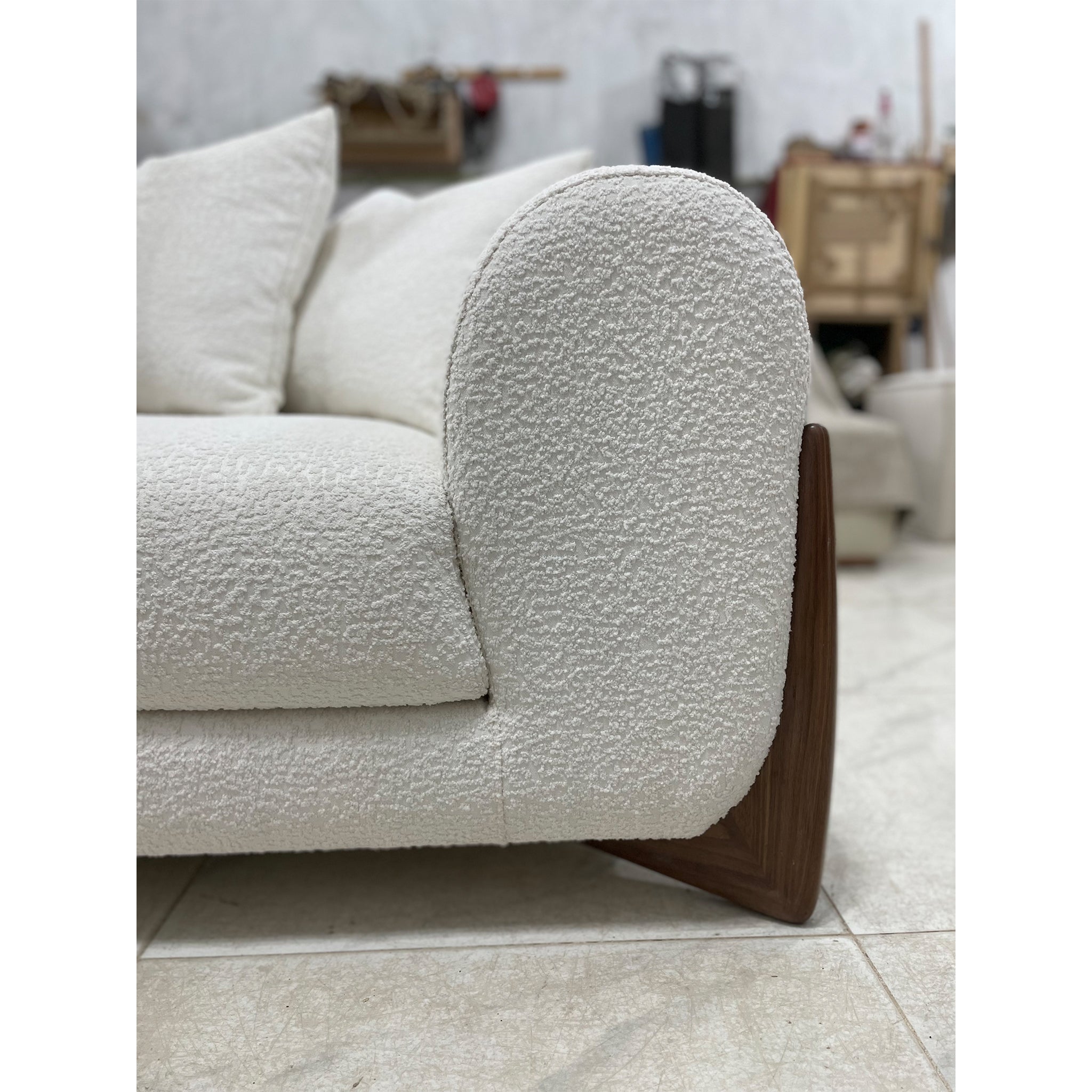 هيل SF077